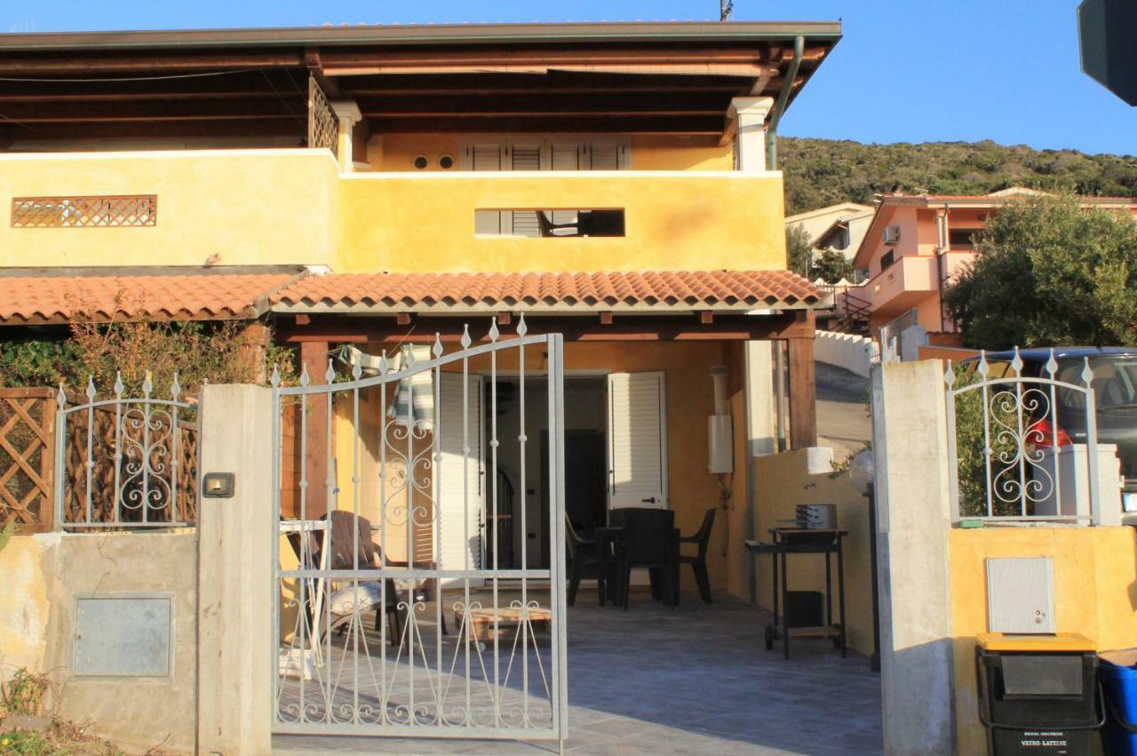 La Casa Di Angelo Διαμέρισμα Tresnuraghes Εξωτερικό φωτογραφία